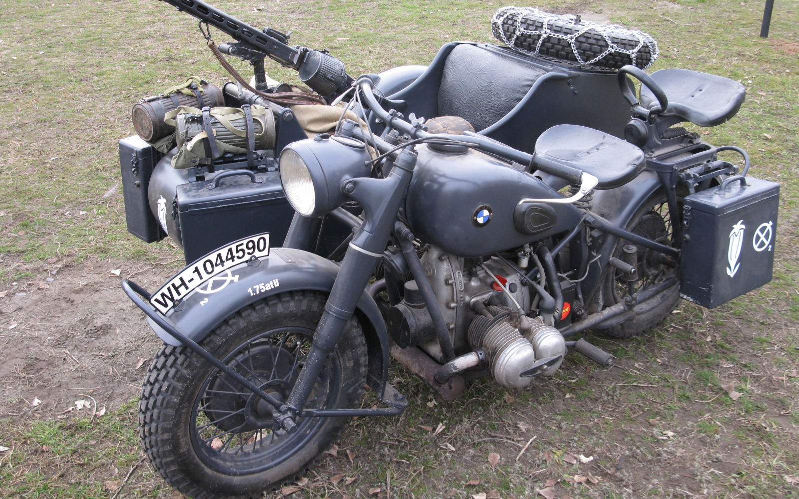 Мотоцикл БМВ Р-75